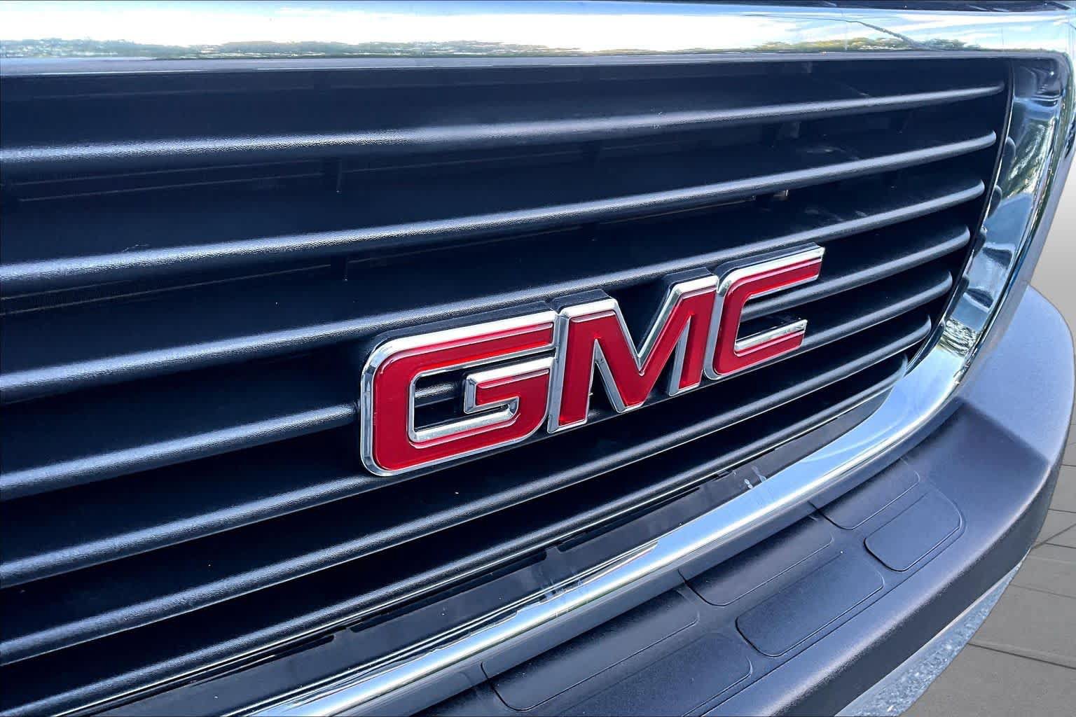 Used 2022 GMC Savana 2500 w/ Driver Convenience Package RWD image 26