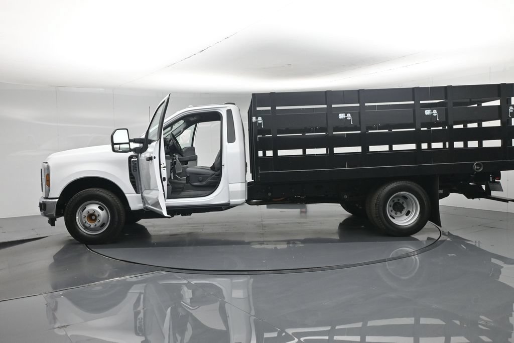 New 2026 Ford F350 XL w/ XL Chrome Package RWD image 29