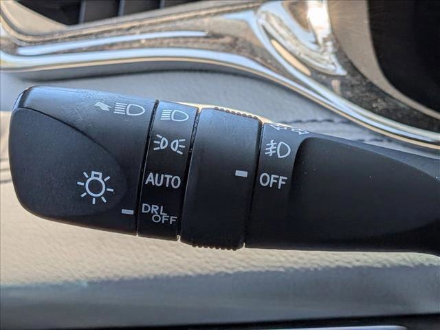 Used 2013 Toyota Avalon Limited FWD image 9