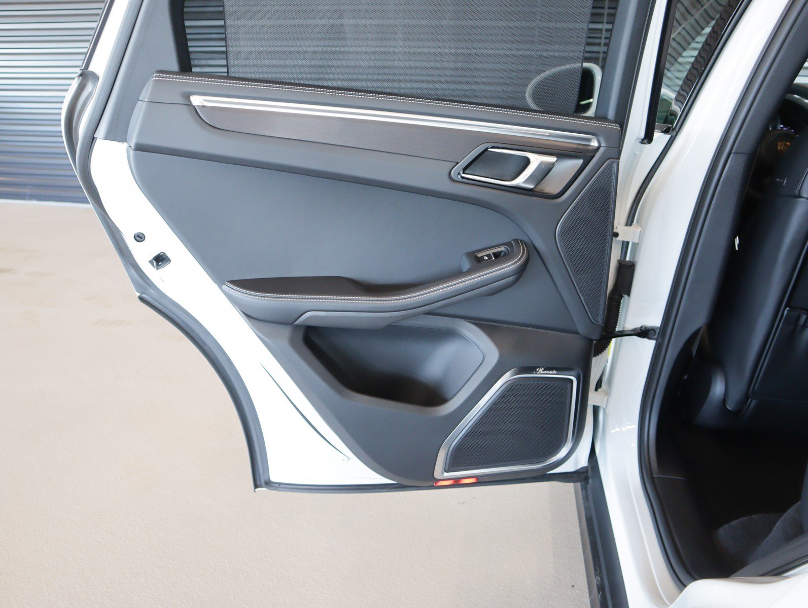 Used 2025 Porsche Macan GTS image 24