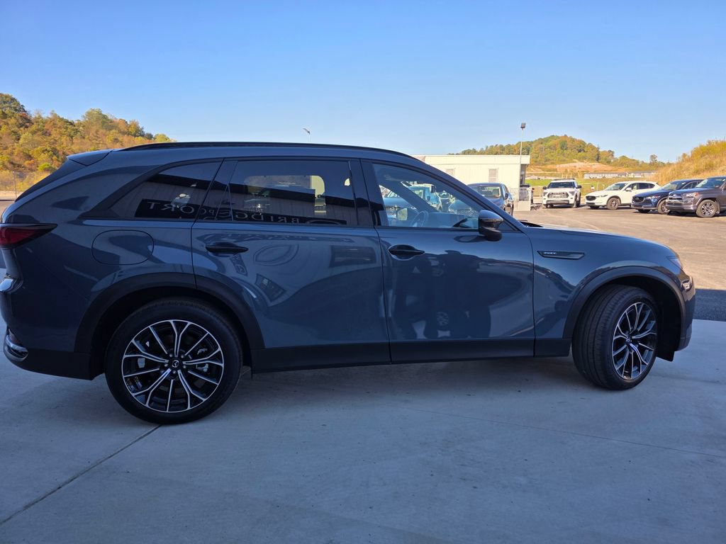 New 2025 MAZDA CX-70 Plug-In Hybrid w/ Premium Plus AWD/4WD image 4