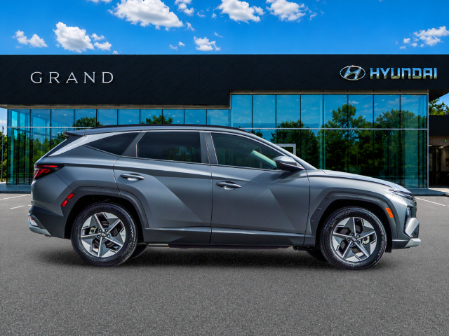 Certified 2025 Hyundai Tucson SEL FWD image 7