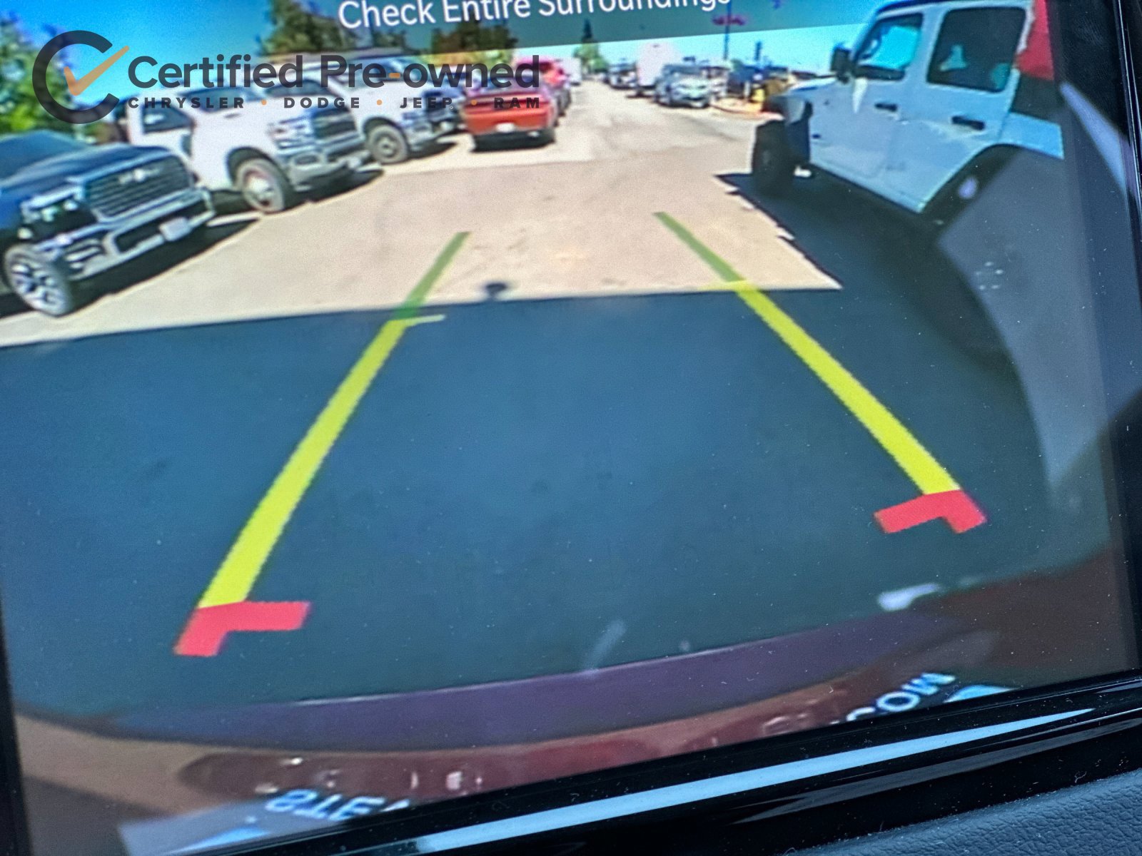 Used 2023 Chrysler Pacifica Touring-L FWD image 20