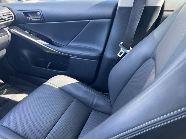 Used 2016 Lexus IS 300 AWD image 14