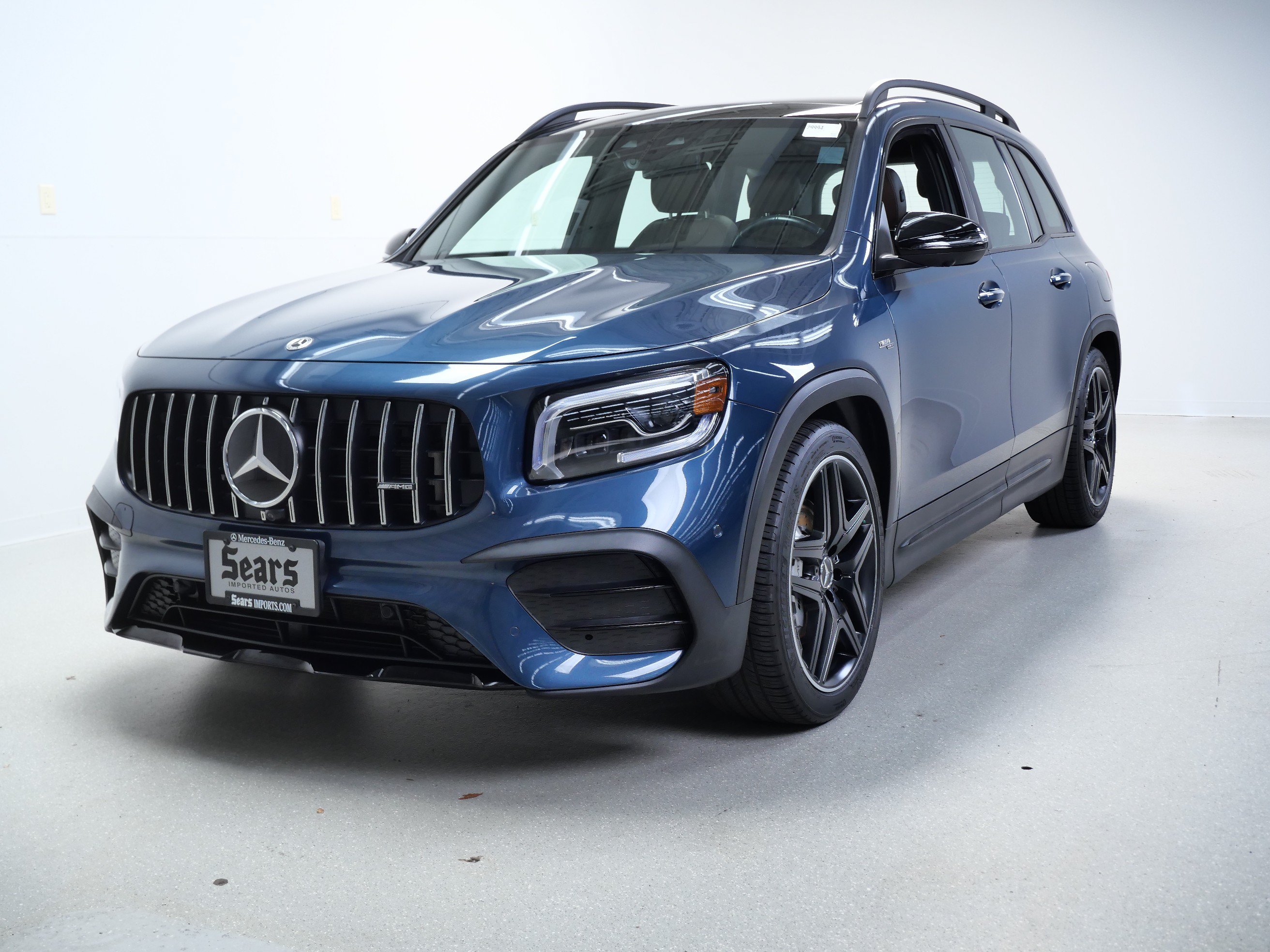 Certified 2022 Mercedes-Benz GLB 35 AMG 4MATIC image 12