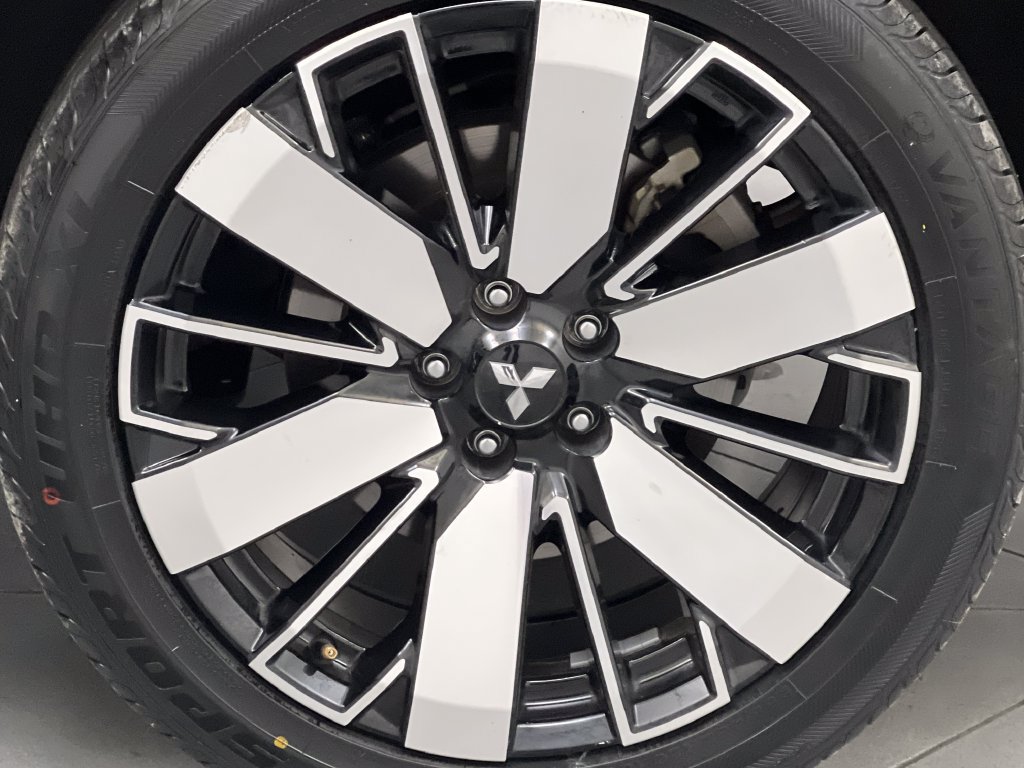 Used 2025 Mitsubishi Outlander SE AWD/4WD image 78
