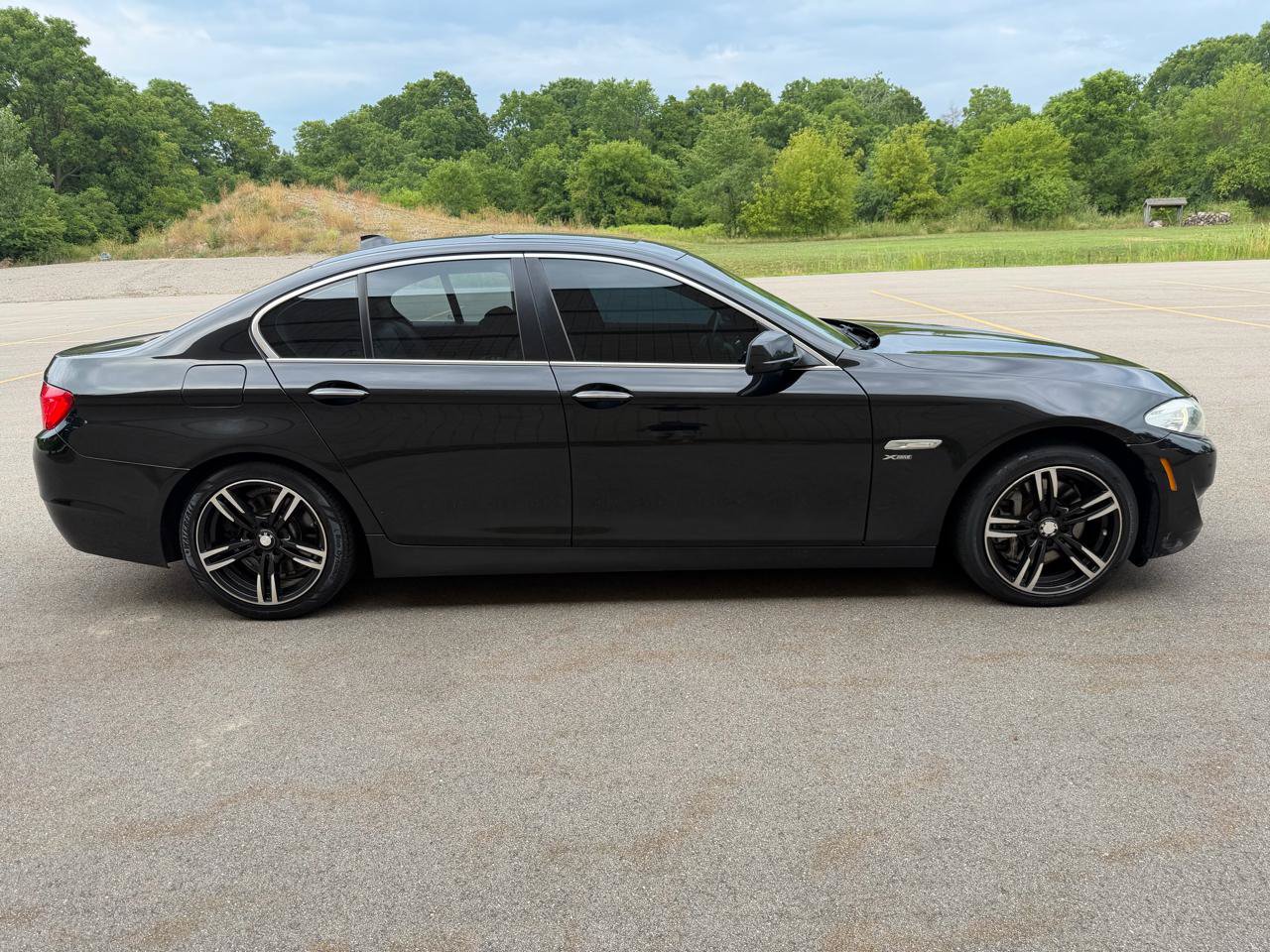 Used 2011 BMW 535i xDrive Sedan AWD/4WD image 4