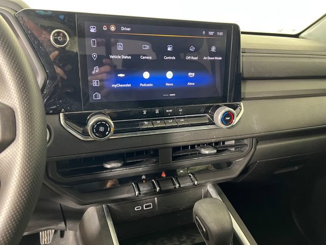 Used 2023 Chevrolet Colorado Trail Boss w/ Technology Package AWD/4WD image 17