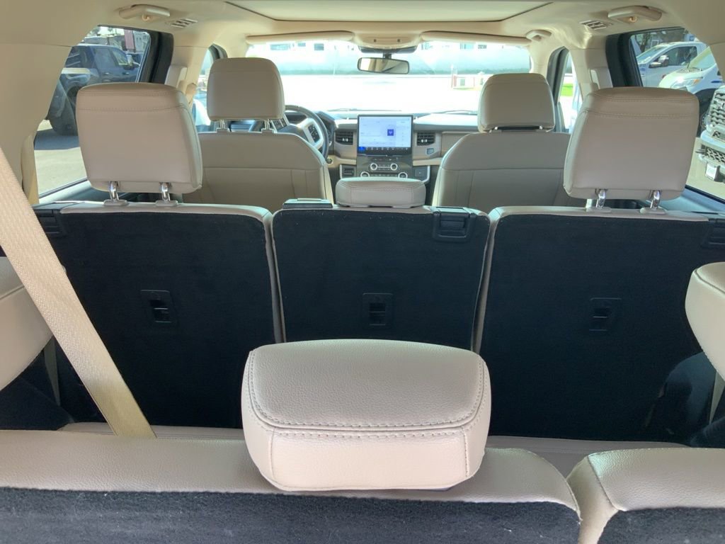 Used 2024 Ford Expedition Max Limited image 9