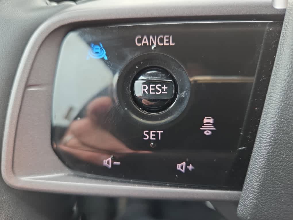 Used 2025 Nissan Murano SV AWD/4WD image 27