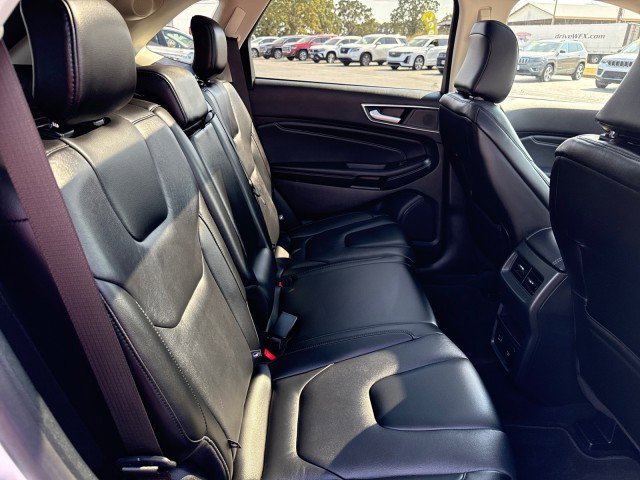 Used 2022 Ford Edge Titanium image 17