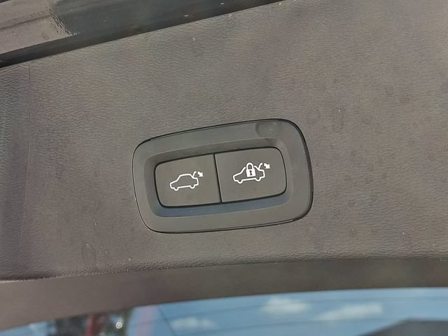 Used 2023 Volvo XC40 Recharge Plus AWD/4WD image 33