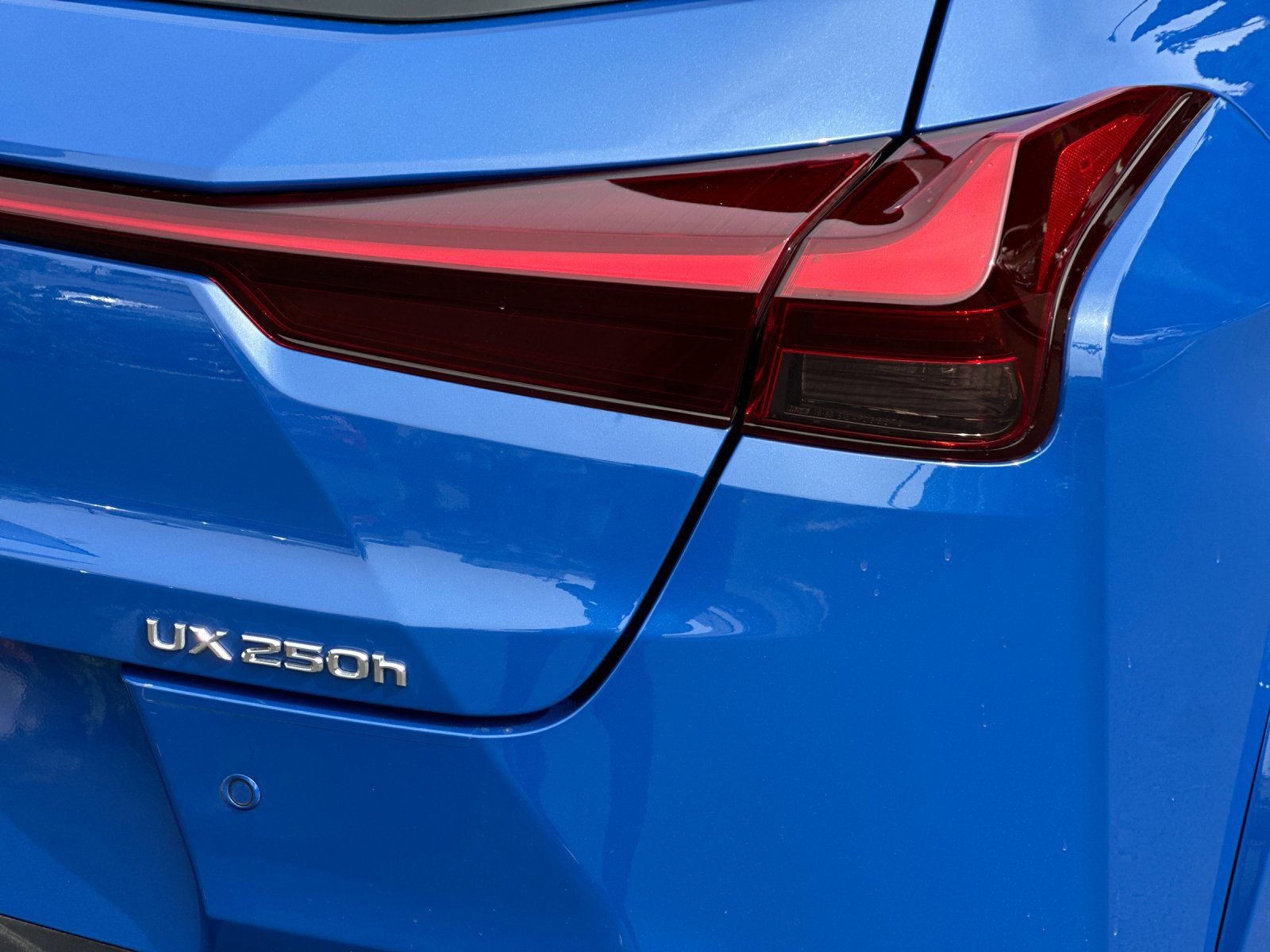 Used 2024 Lexus UX 250h FWD w/ Premium Package image 32