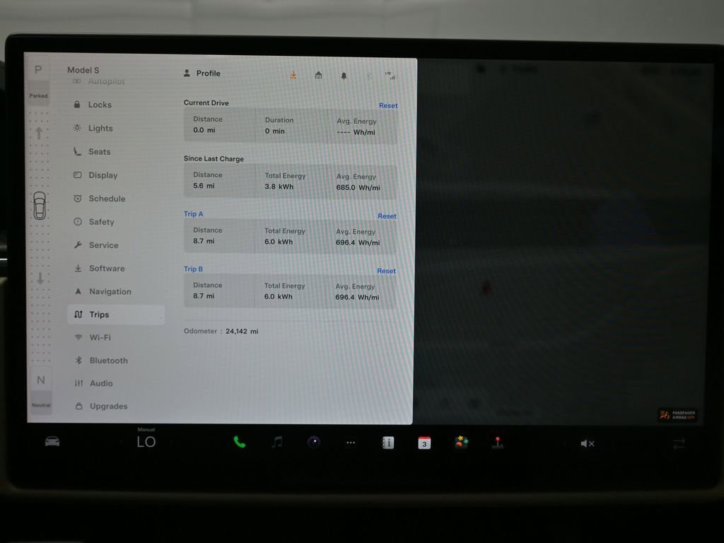 Used 2021 Tesla Model S Plaid image 22