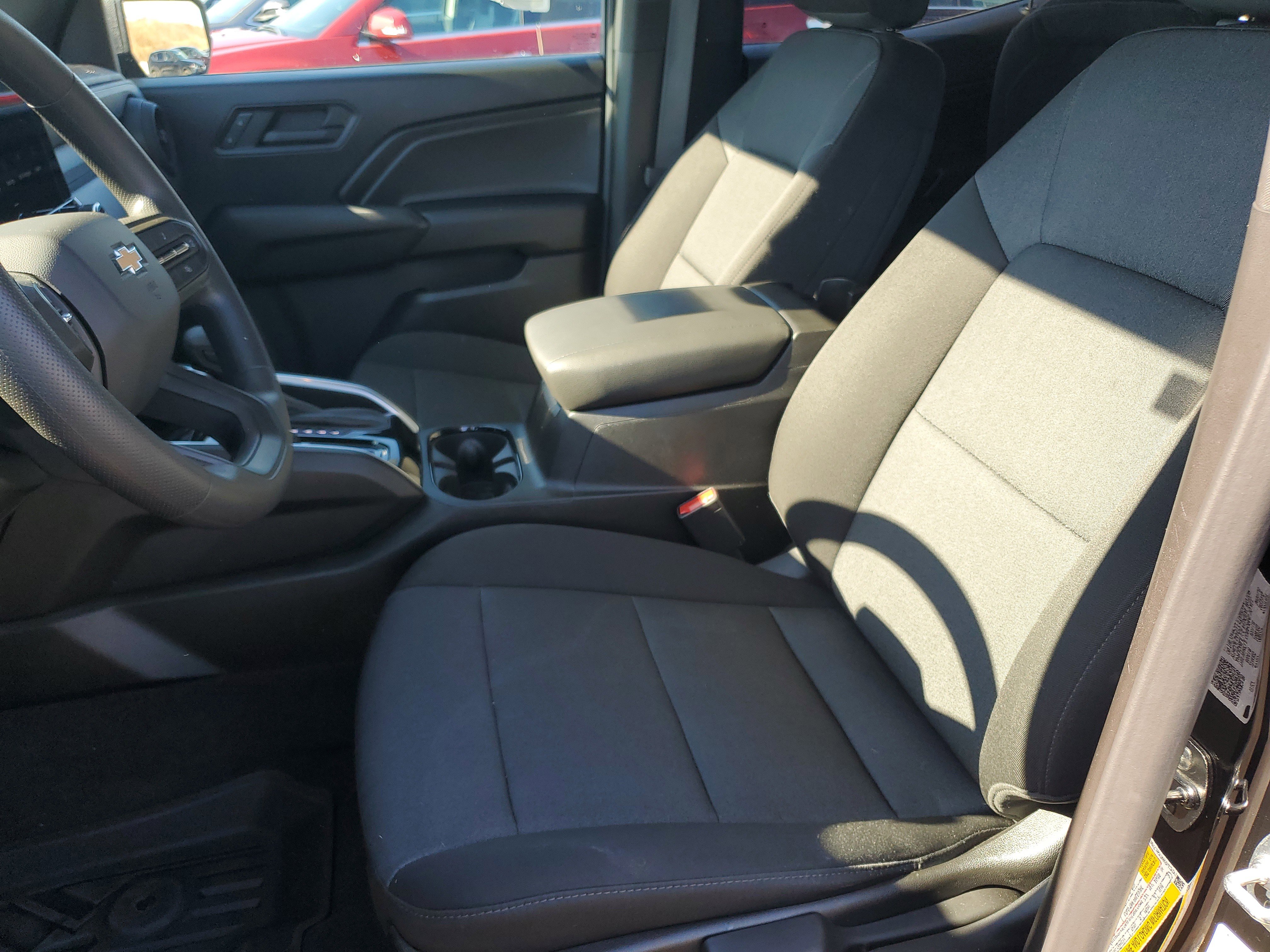 Used 2026 Chevrolet Colorado W/T w/ WT Custom Package image 26