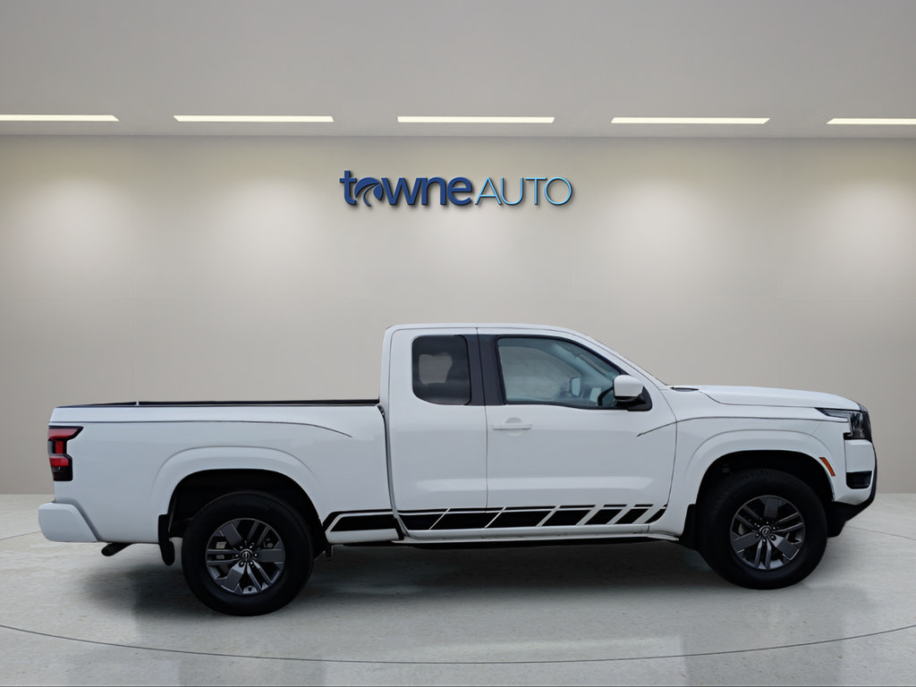 Used 2025 Nissan Frontier SV AWD/4WD image 8