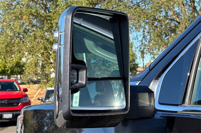 Used 2023 GMC Sierra 3500 Denali w/ Denali Black Diamond Edition image 56