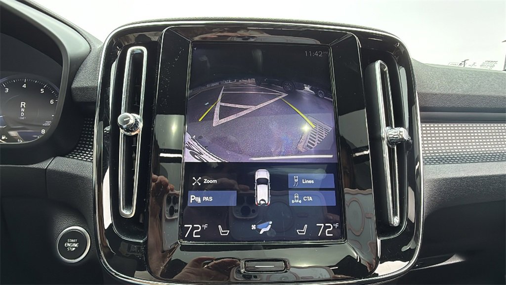 Used 2020 Volvo XC40 T5 R-Design w/ Protection Package Premier image 19