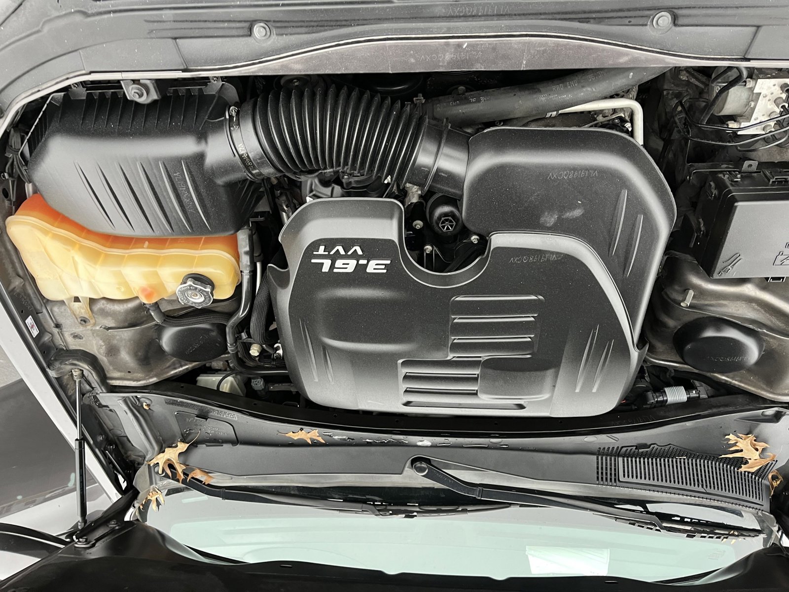 Used 2016 Chrysler 300 S image 9