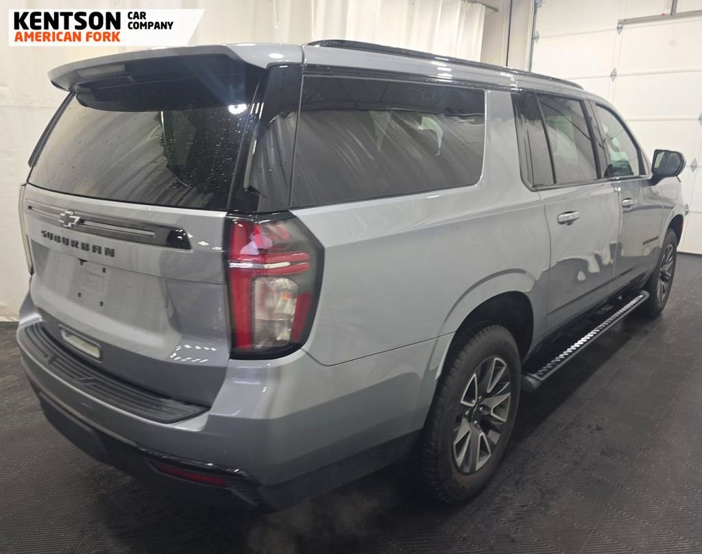 Used 2024 Chevrolet Suburban Z71 image 2