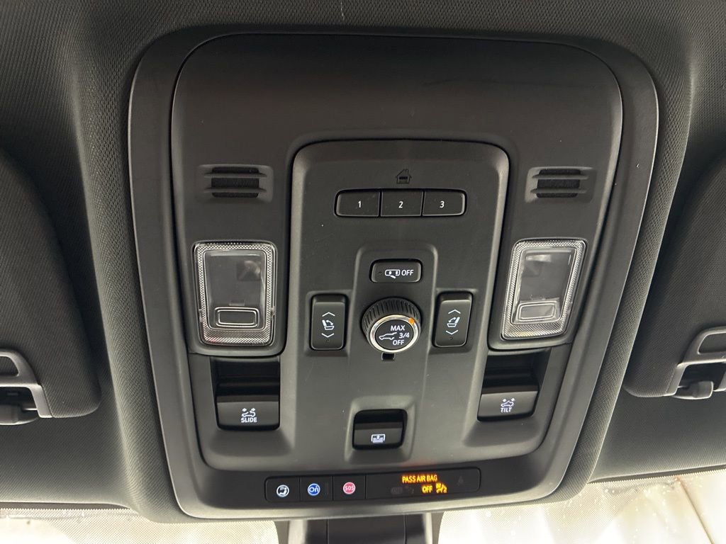 Used 2021 Chevrolet Tahoe Premier w/ Premium Package image 24