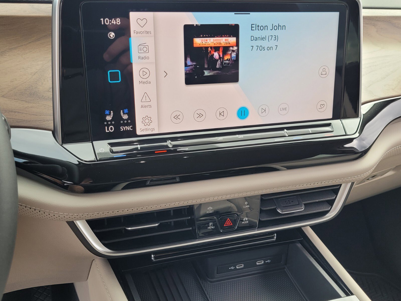New 2026 Volkswagen Atlas SE image 13
