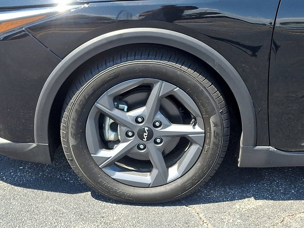 Used 2025 Kia K4 FWD image 8
