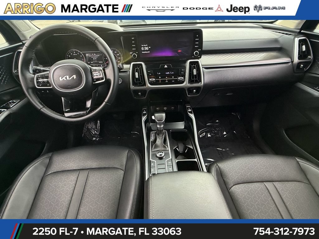 Used 2022 Kia Sorento S FWD image 14