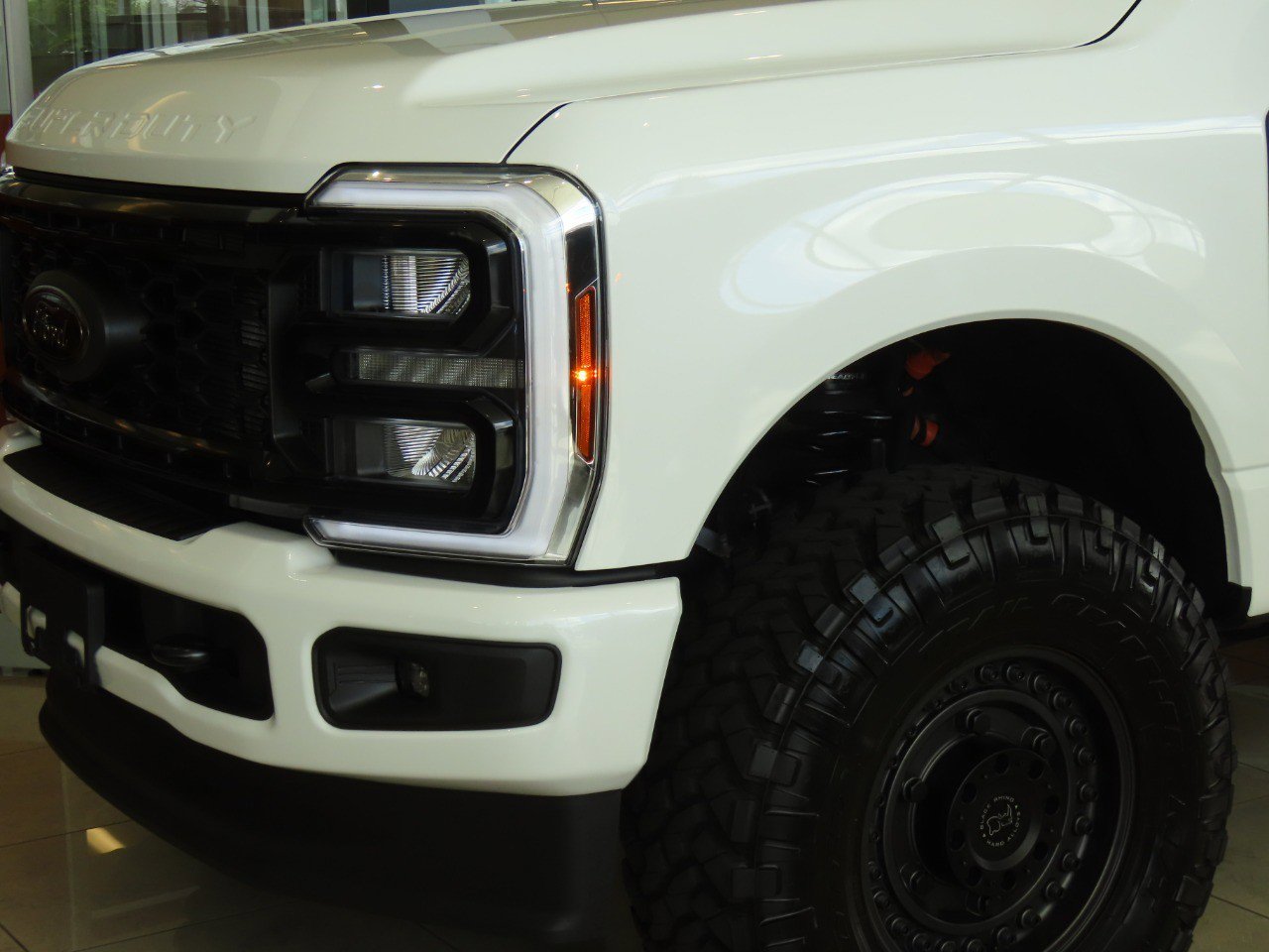 New 2026 Ford F250 Lariat w/ Black Appearance Package AWD/4WD image 3
