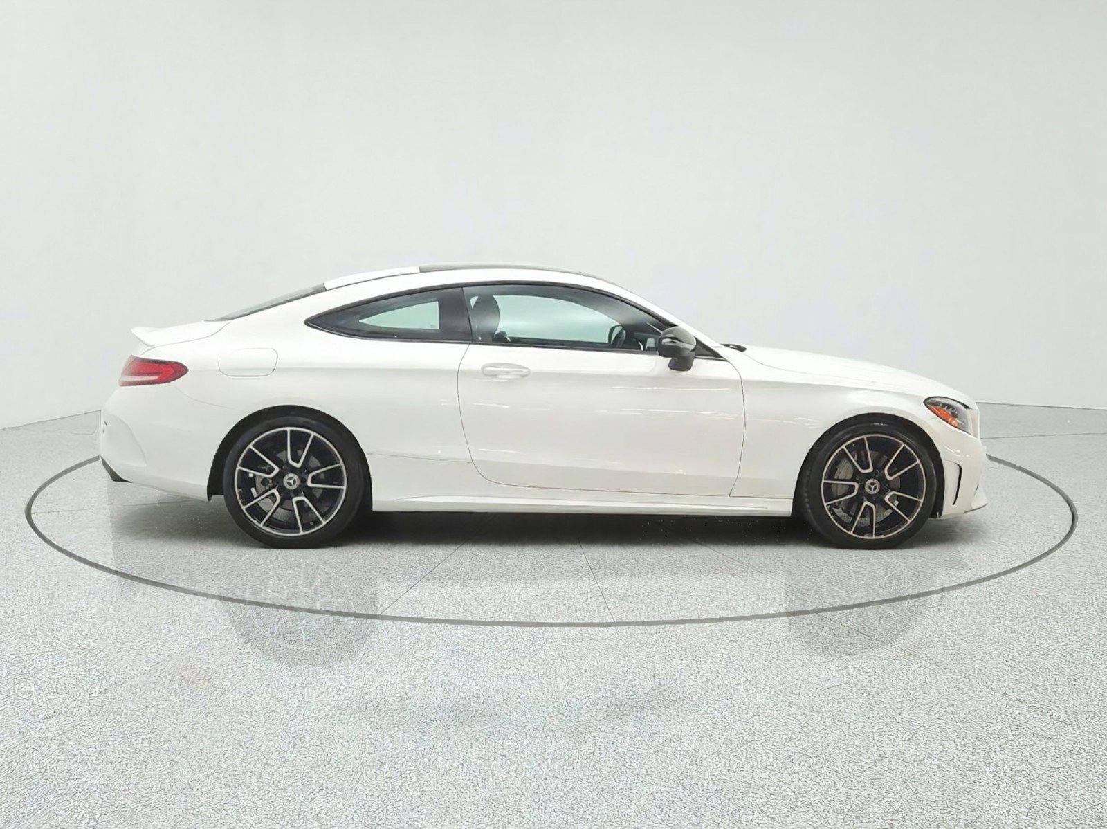 Used 2022 Mercedes-Benz C 300 Coupe image 4