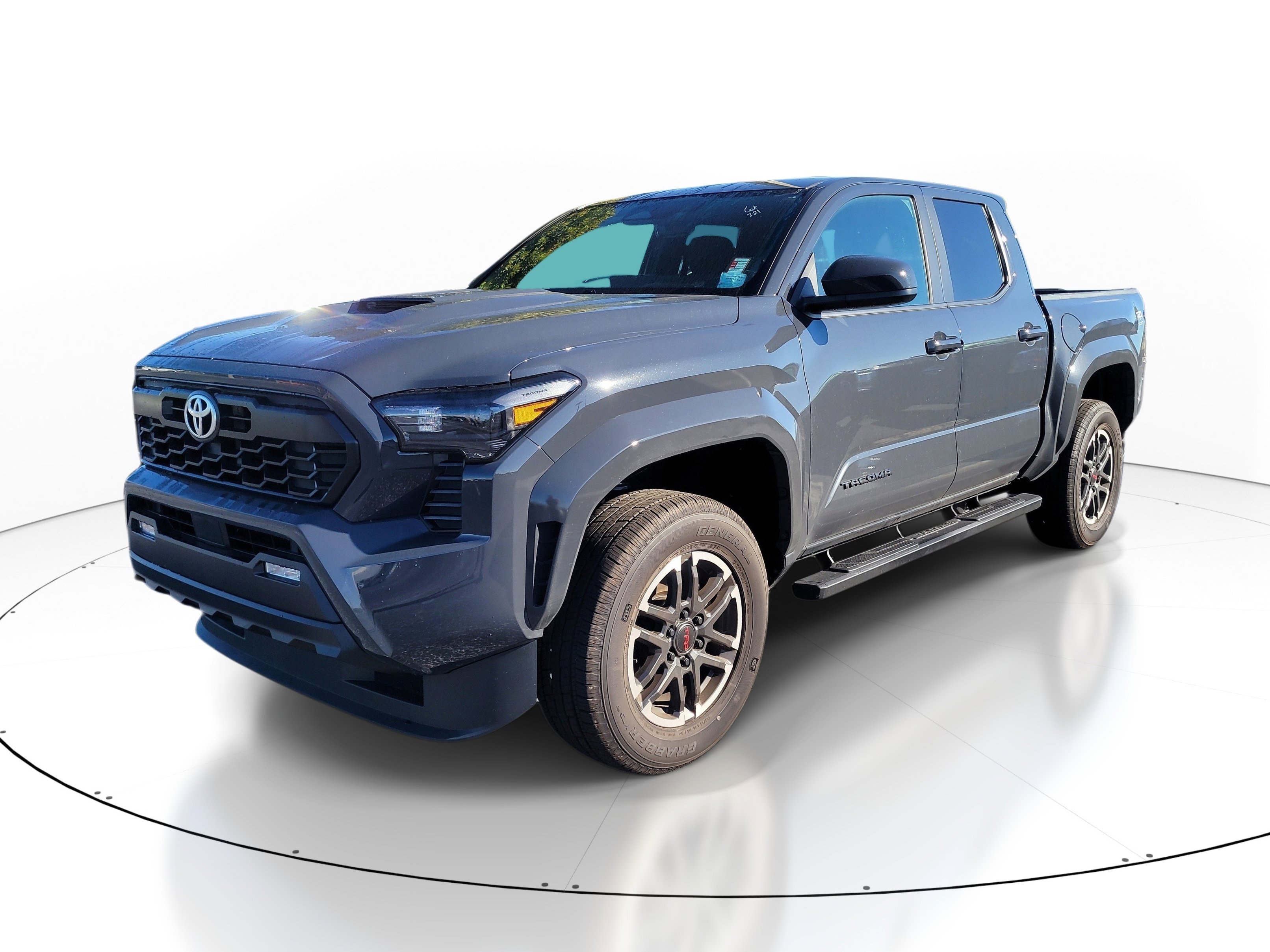 Used 2025 Toyota Tacoma TRD Sport image 3