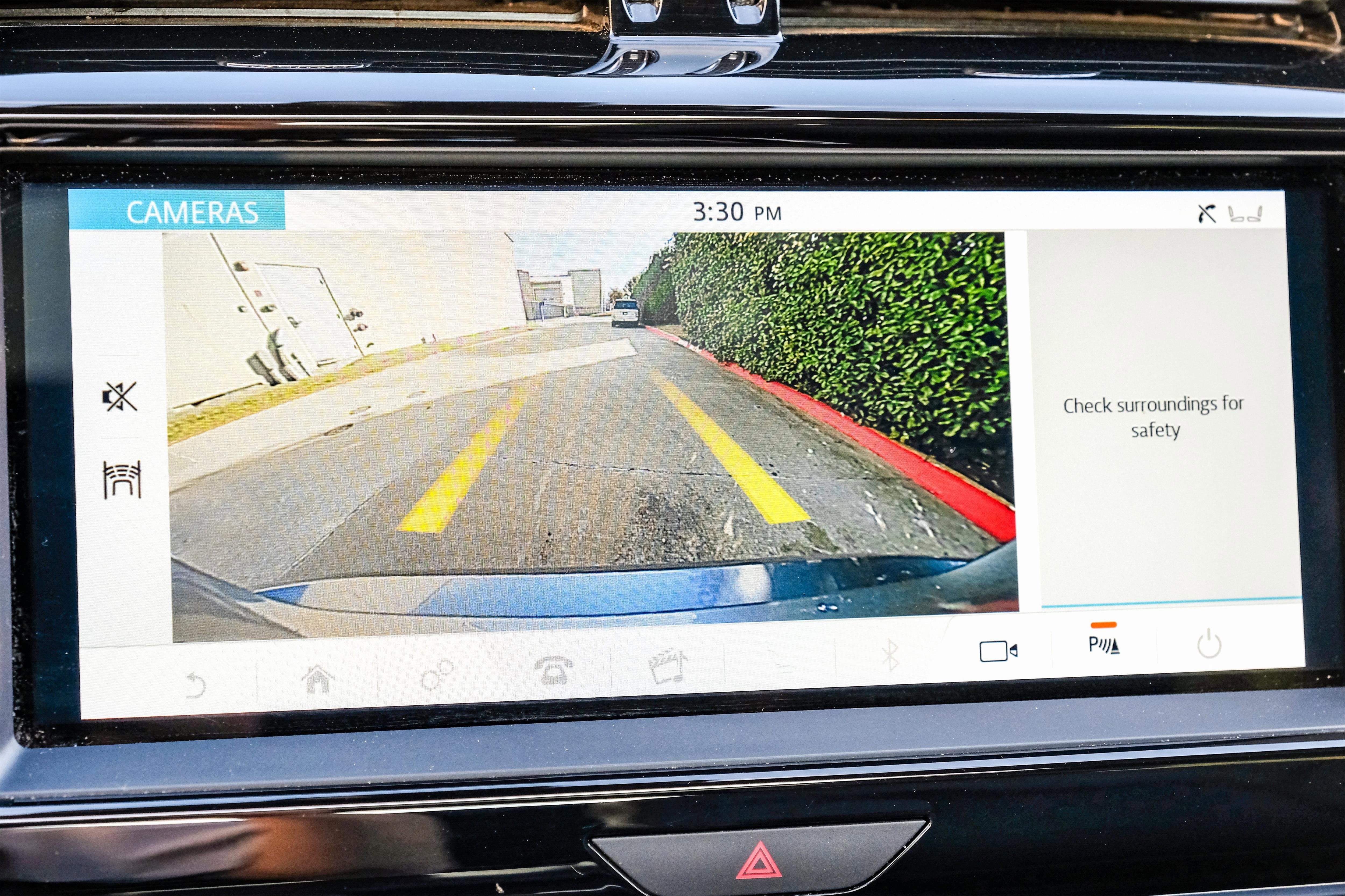 Used 2020 Jaguar XE S image 22