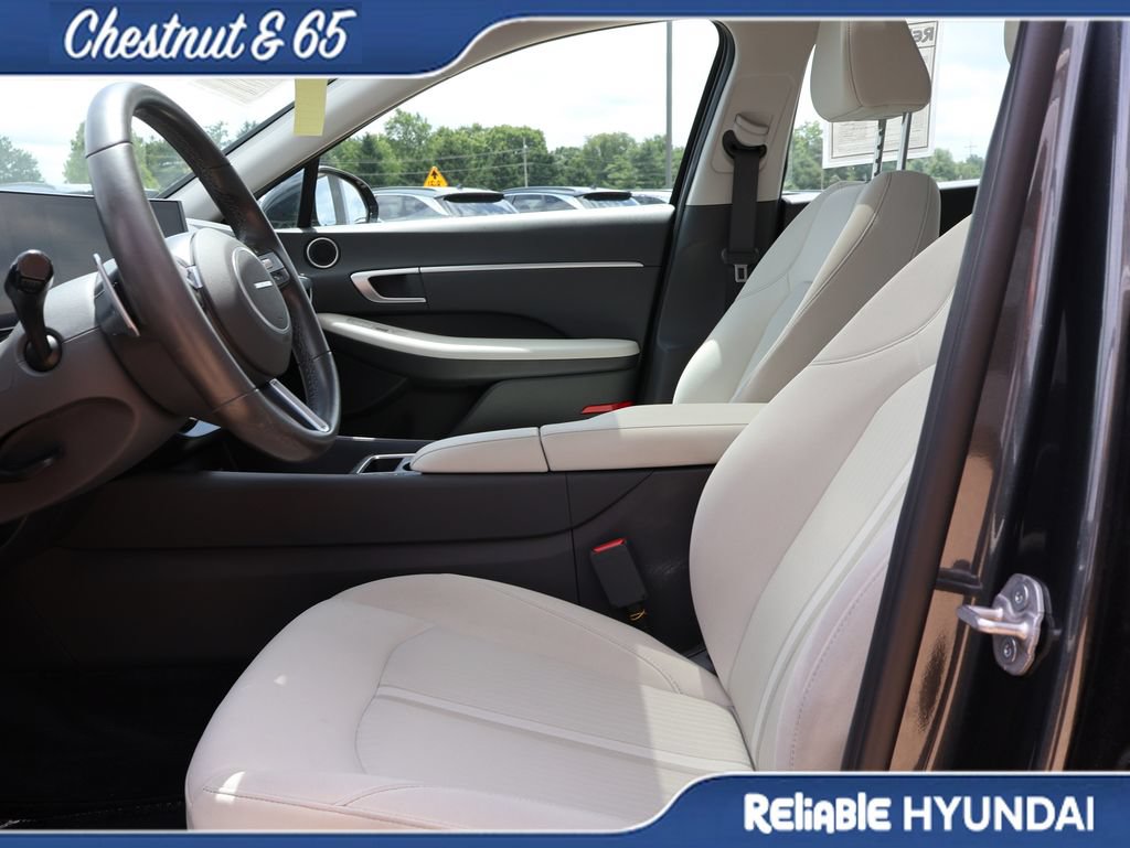 Certified 2024 Hyundai Sonata SEL w/ Convenience Package FWD image 23