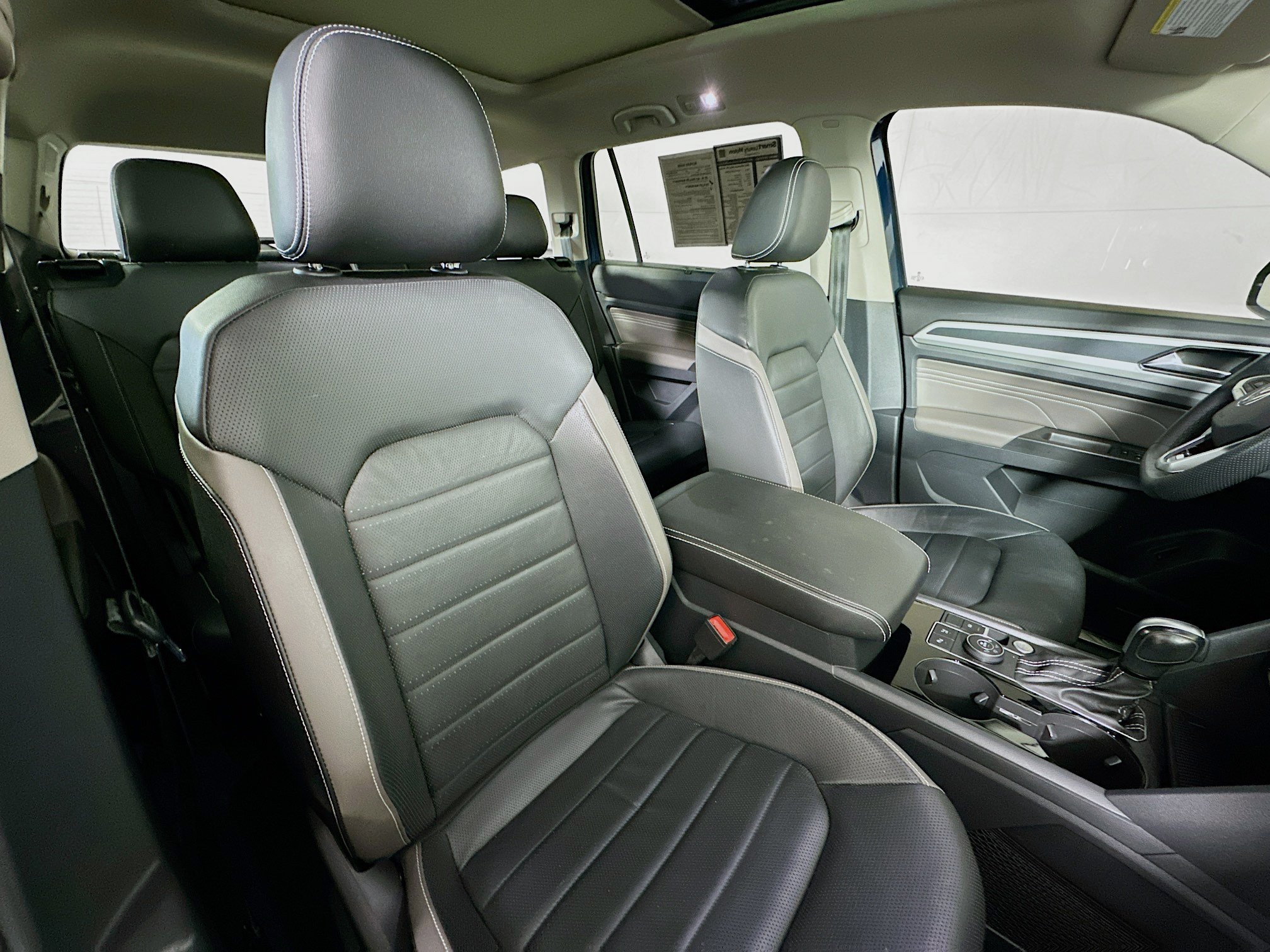 Used 2023 Volkswagen Atlas SEL Premium AWD/4WD image 30