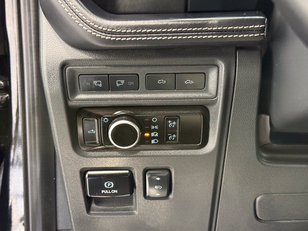 Used 2023 Ford F150 Lightning Platinum AWD/4WD image 33