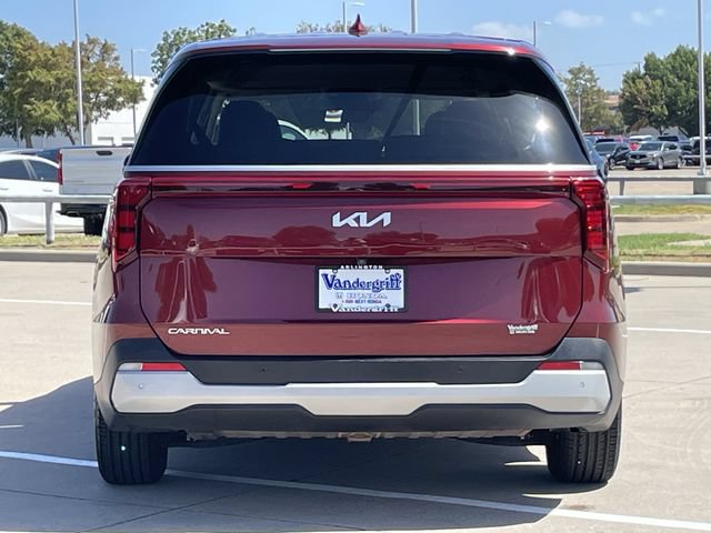 Used 2025 Kia Carnival FWD image 5