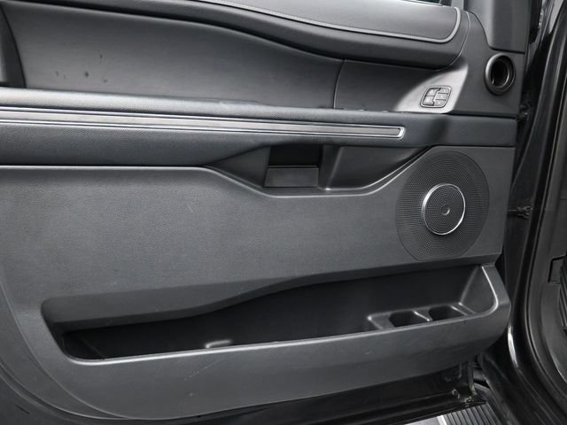 Used 2023 Ford Expedition Max XLT AWD/4WD image 9