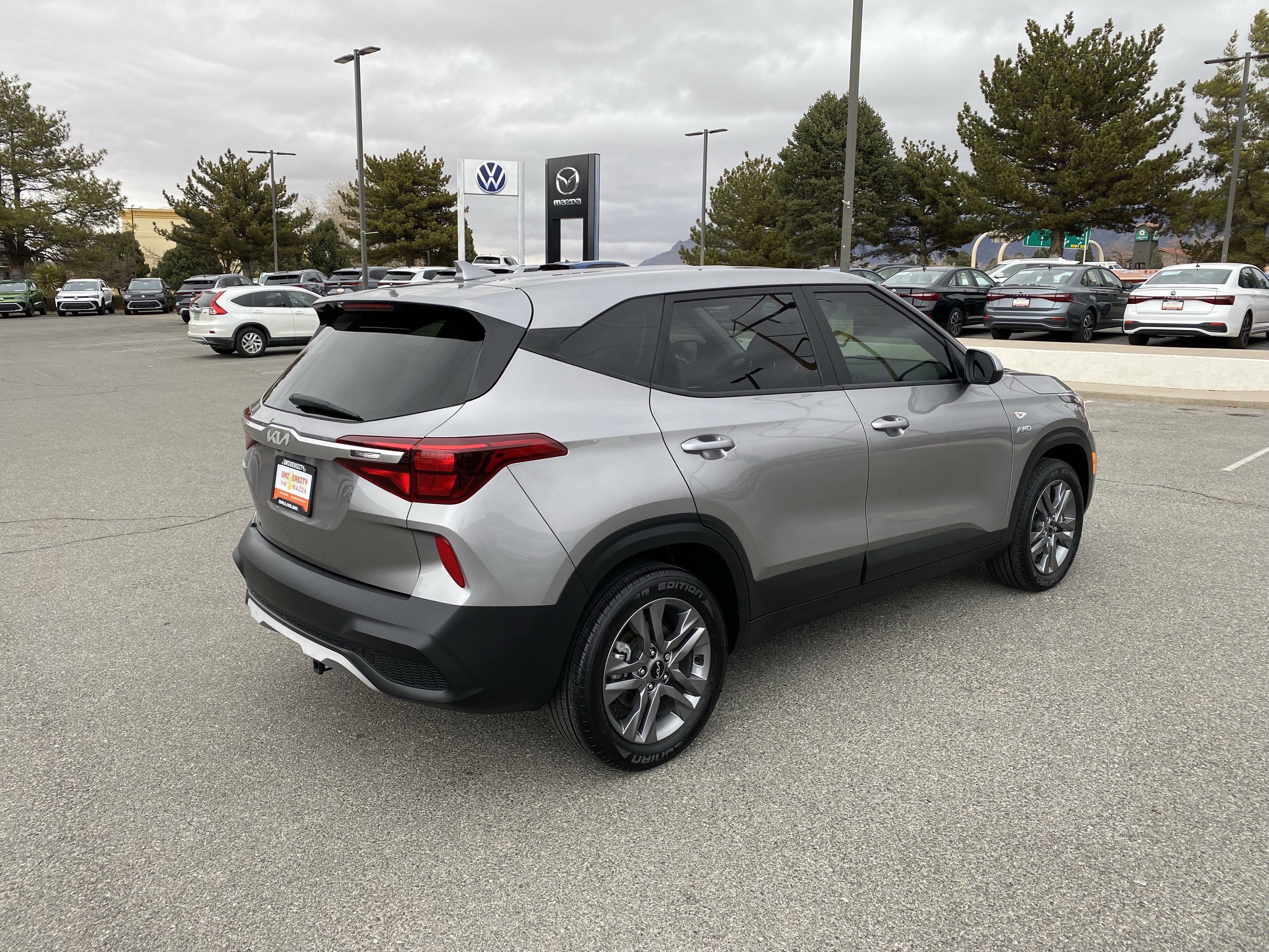 Used 2022 Kia Seltos LX image 48