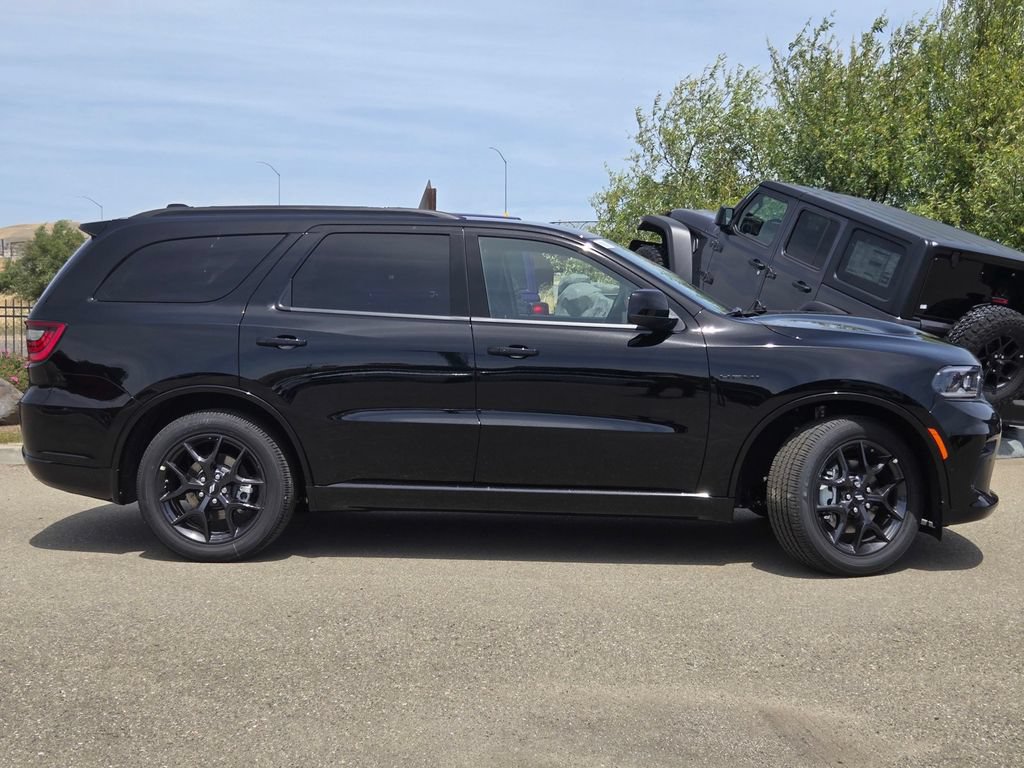 New 2026 Dodge Durango GT w/ Blacktop Package AWD/4WD image 2