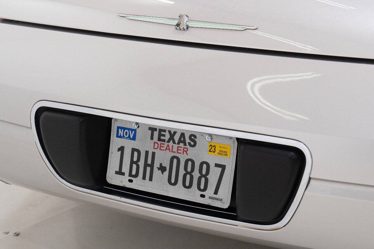 Used 2005 Ford Thunderbird RWD image 39