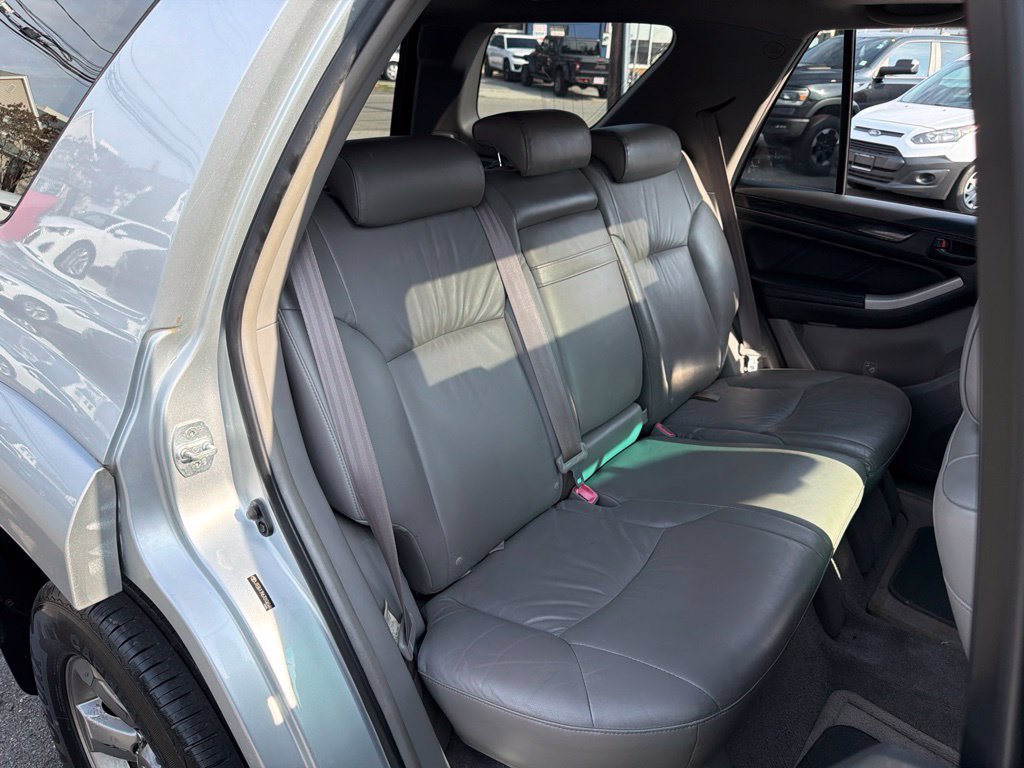 Used 2007 Toyota 4Runner Limited AWD/4WD image 18