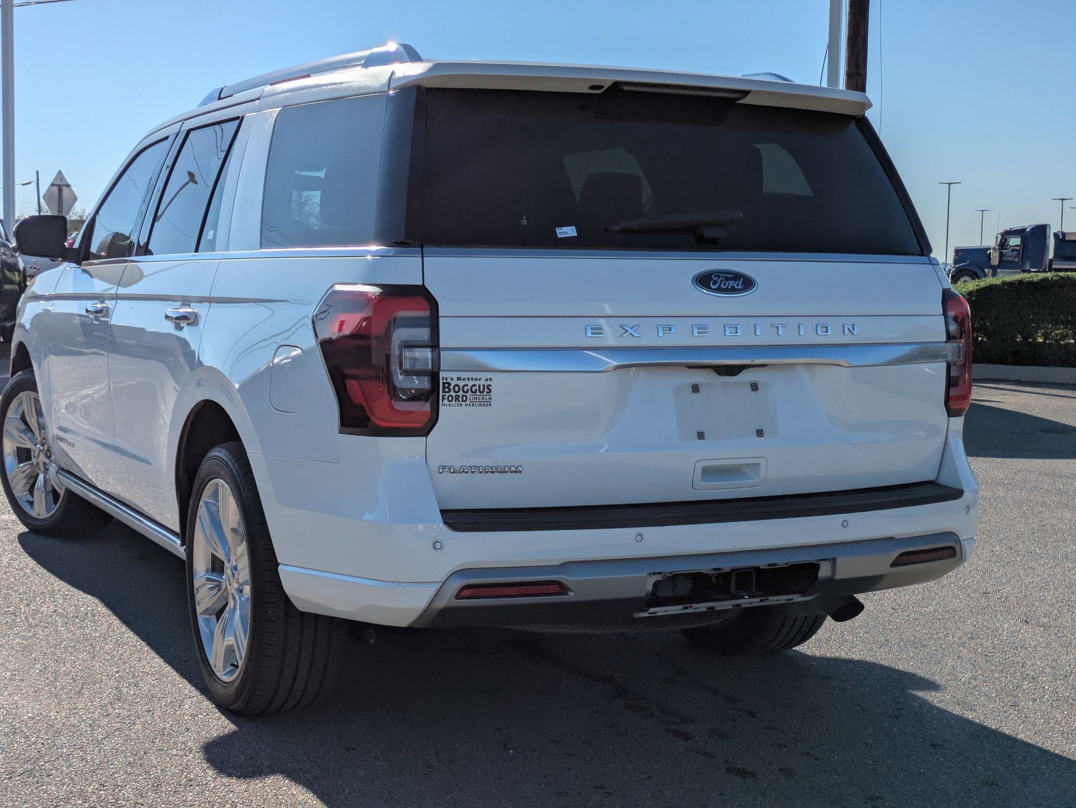 Used 2022 Ford Expedition Platinum image 5