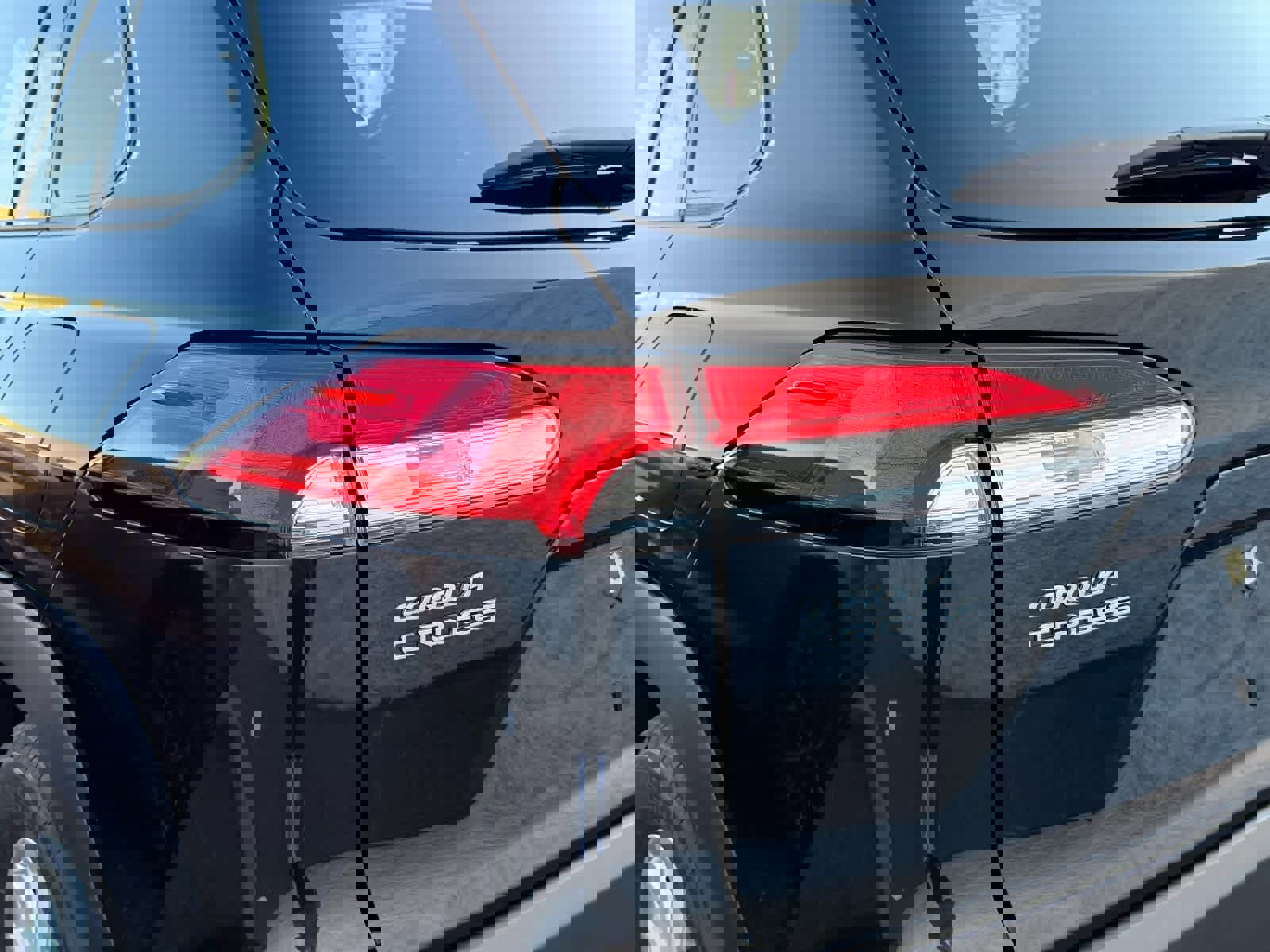 Used 2024 Toyota Corolla Cross LE image 18