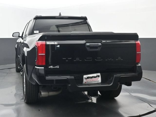 Used 2024 Toyota Tacoma SR5 AWD/4WD image 17