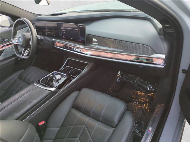 Used 2023 BMW i7 xDrive60 AWD/4WD image 24