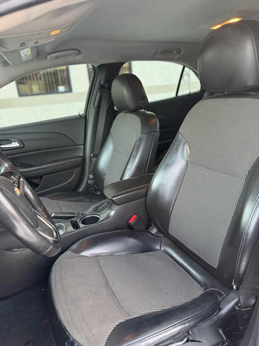 Used 2015 Chevrolet Malibu LT image 12