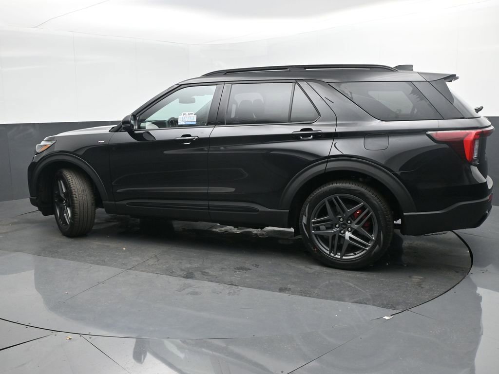 New 2026 Ford Explorer ST-Line w/ ST-Line Street Pack image 3