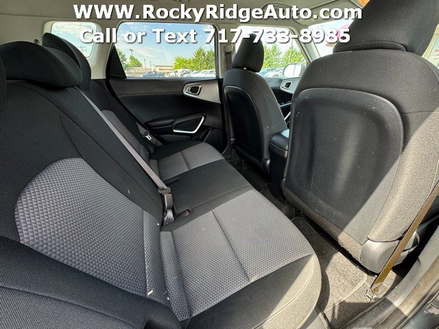 Used 2025 Kia Soul LX w/ LX Technology Package FWD image 15