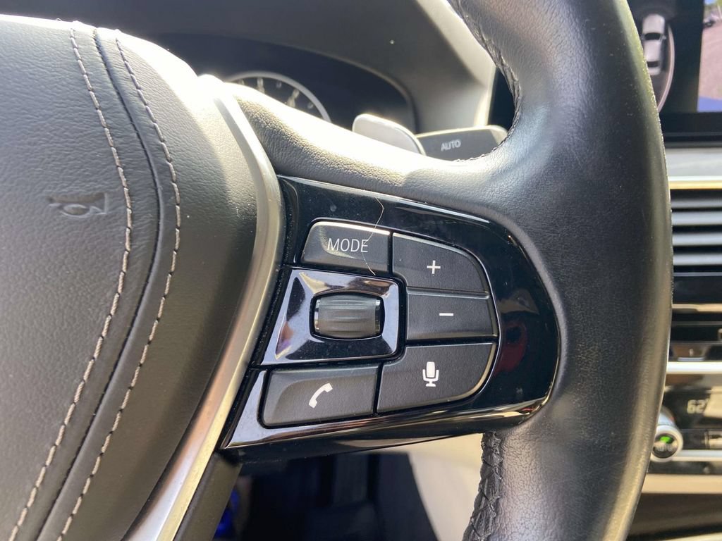Used 2019 BMW 540i w/ Convenience Package RWD image 35