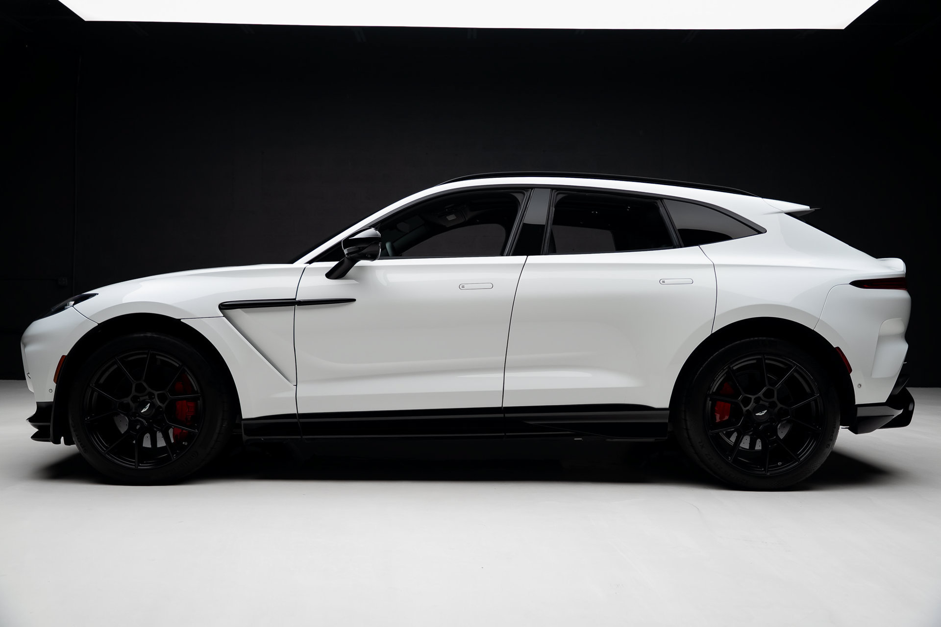 Used 2023 Aston Martin DBX 707 AWD/4WD image 17